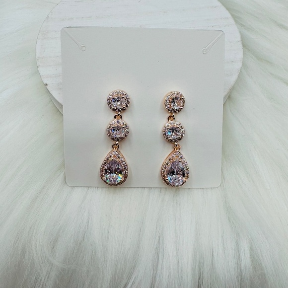 Sparkling Cubic Zirconia Water Drop Dangle Earrings - Picture 4 of 4